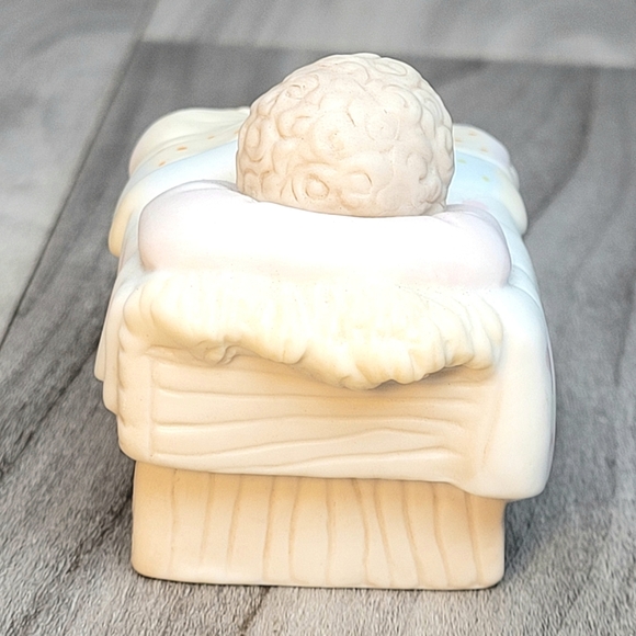 PRECIOUS MOMENTS Nativity Baby Jesus Figurine Come Let Us Adore Him 1986 Loose - Picture 7 of 10